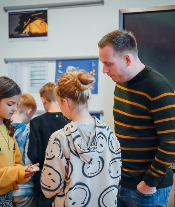 meester richard coacht zijn leerlingen-1-1