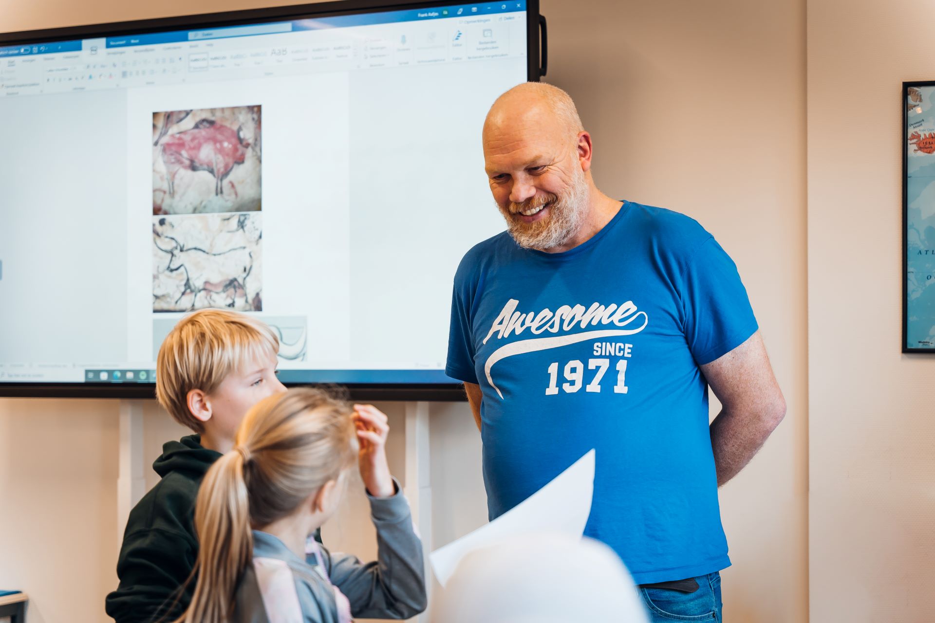 Leerkracht Frank combineert bij wereldoriëntatie klassikaal lesgeven met zelfstandig lesgeven omdat het de kennisoverdracht bevordert.